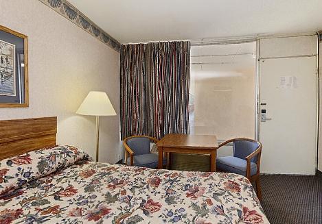 The Sanford Inn Bagian luar foto